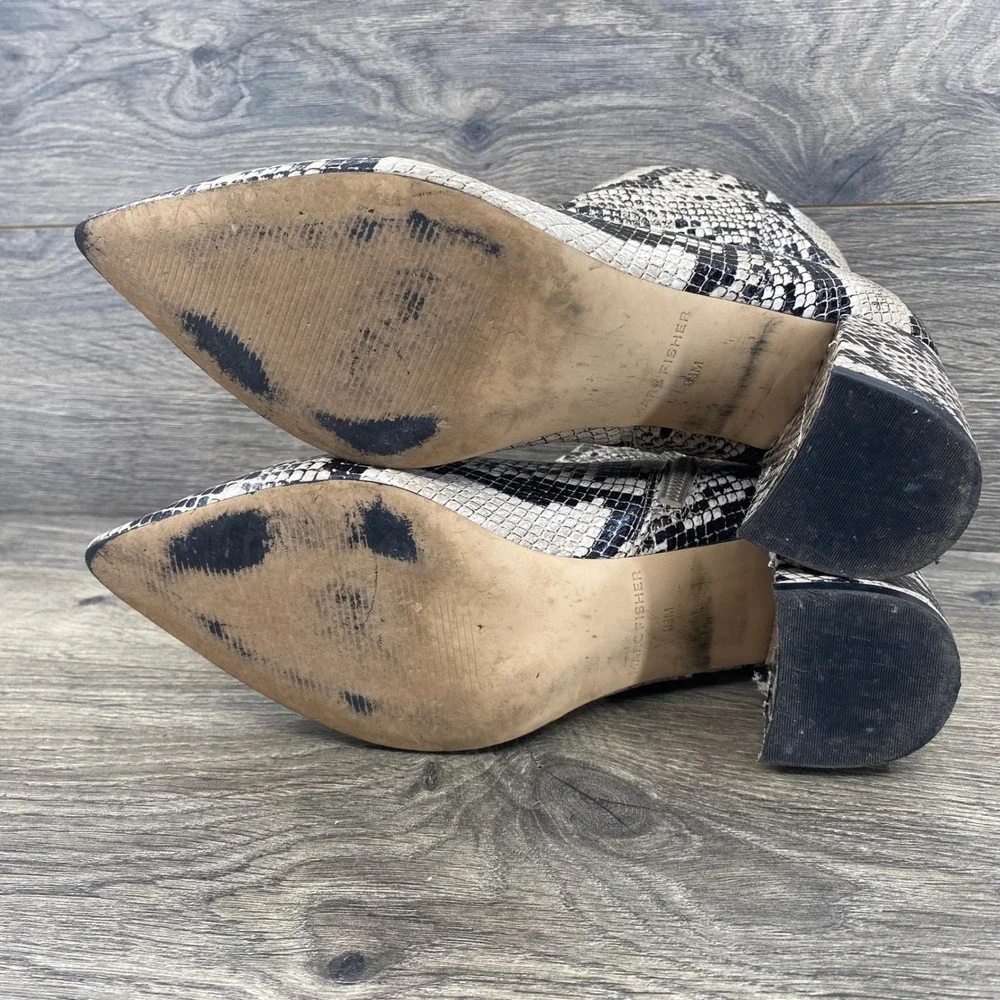 Marc Fisher Retire 2 Ankle Boots Womens 8.5M Snakeskin Pointed Toe Block Heel